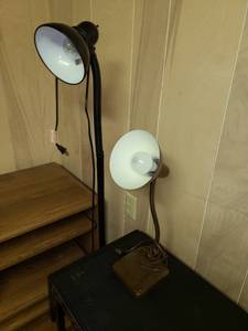 lot 2044 image: Floor and desk lamps