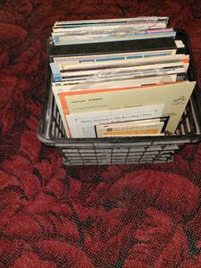 lot 2059 image: Albums and 45s