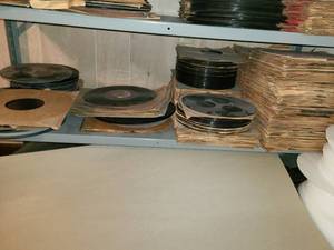 lot 2067 image: Another large lot of 78 and 33 rpm records