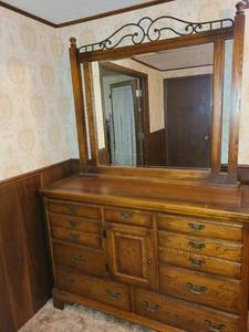 lot 2200 image: Dresser and mirror. Dresser is 40x55x19. Mirror is 43x50x3.