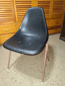 lot 2217 image: Stackable black plastic and metal chair (matches lot 2013)