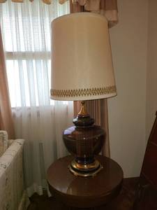 lot 1206 image: Large table lamp