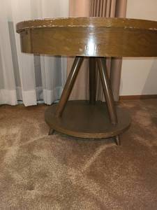 lot 1207 image: Retro round end table 18x22 inches. See pictures for slight damage