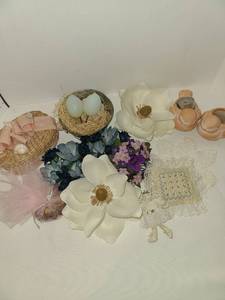 lot 1216 image: Artificial flowers and more