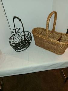 lot 1233 image: Metal basket and wicker basket