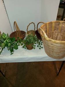 lot 1236 image: Baskets and greenery