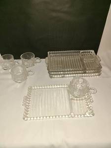 lot 1257 image: Eight piece snack set