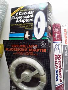 lot 3009 image: Fluorescent Adapters and Bulbs