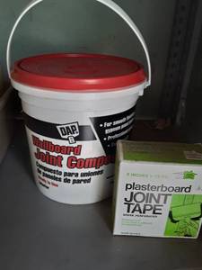 lot 3027 image: Wallboard Joint Compound with Joint Tape