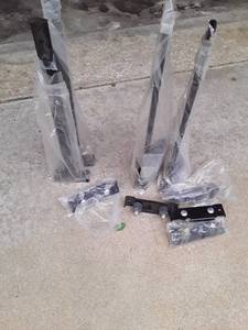 lot 3036 image: Vertical Banner Fixture