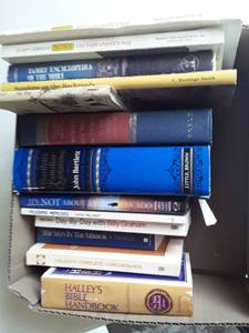 lot 3041 image: Lot of Books Religion and Few How to Speak German