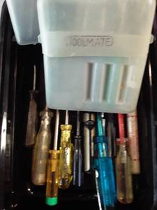 lot 3069 image: Assorted Small Screwdrivers