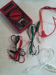 lot 3073 image: Digital Multimeter with Extra End Testors