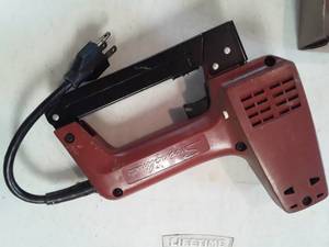 lot 3076 image: SWINGLINE Electic Stapler