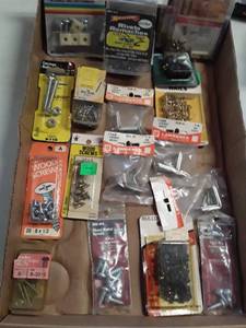 lot 3078 image: Assorted Screws Nails, Braces and Other Items