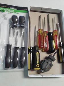 lot 3080 image: Assorted STANLEY Screwdrivers and 5 pcs. PITTSBURGH Screwdrivers