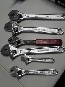 lot 3085 image: Lot of Adjustable Wrenches