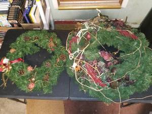 lot 3099 image: Holiday Wreaths Lot of 2