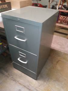lot 3102 image: Sears Gray Metal 2 Drawer Filing Cabinet 30 x 15 x 18 in