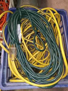 lot 3107 image: Outdoor Green and Yellow Extension Cords
