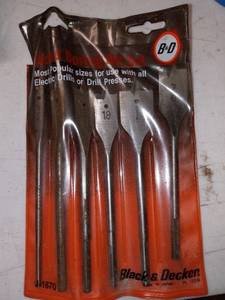 lot 3114 image: Black and Decker Wood Boring Spade Bit Set