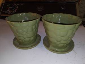 lot 3136 image: Vintage Brush McCoy Green Pottery Pots
