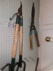 lot 3152 image: Garden Shears