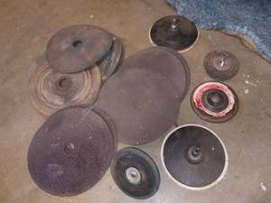 lot 3181 image: Sandpaper Discs and Accessories