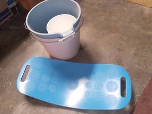 lot 3203 image: Buckets and Fitness Board