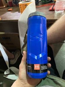 lot 64231 image: Under Armour Squeeze Bottle With Quick Shot Lid 32 OZ NEW Sports Water Bottle