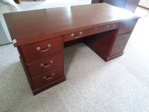 lot 24014 image: Quality Dark Wood Office Desk