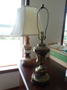 lot 24042 image: 2 Office Lamps One Metal - One Glass with Floral Design