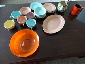 lot 24052 image: Colorful Lot of Poppy Trail by Metlox  Frankoma Cups and Misc Orange Glass Bowl