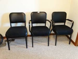 lot 24059 image: 3 Black Metal Office Chairs