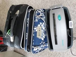 lot 24209 image: Floral Suitcase and Paper Shredder