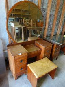 lot 39911 image: Classic Art Deco 1930s-40s Waterfall Vanity  Dresser w Round Mirror and Bench