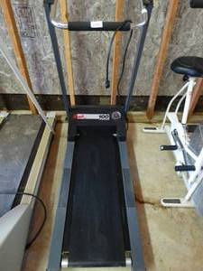 lot 39915 image: Manual Treadmill