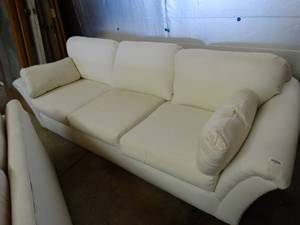 lot 39941 image: 3 Cushion White  Cream 92 Wide Couch