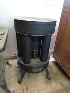 lot 39927 image: Unique Vintage Black Stove