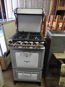 lot 39932 image: Vintage Cookstove - Grey & White Enamel and Iron