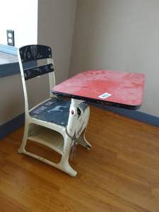 lot 39947 image: Childs Desk with Decorative Painting - Ride em Cowboy
