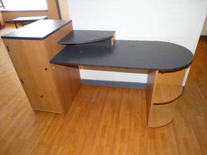 lot 39949 image: Office  Home Desk (63x24x36)