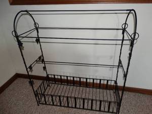 lot 24077 image: Decorative Metal Quilt Rack