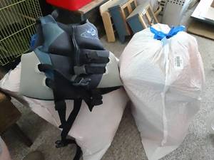 lot 24150 image: Lot of Life Vests