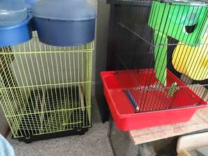 lot 24152 image: Small Animal Cages
