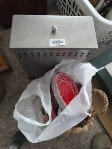 lot 24165 image: Red Paisley Plate  Napkins  Metal Trash Can w Lid