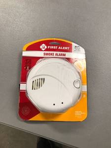 lot 1116 image: First alert hardwire smoke alarm.