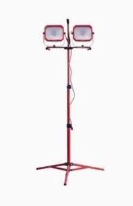 lot 1190 image: CRAFTSMAN Work Light Stand Heavy Duty Telescoping Tripod 72-in