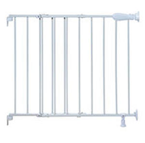 lot 46865 image: Summer Infant Top of Stairs Simple to Secure Metal Gate, White