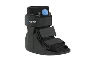 lot 9251 image: United Ortho Short Air Cam Walker Fracture Boot, Small, Black